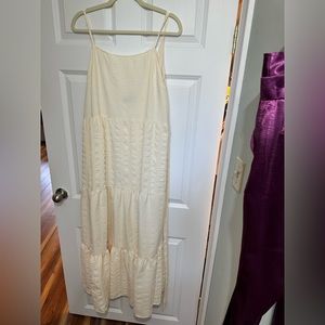 Lulus cream dress with tie in back